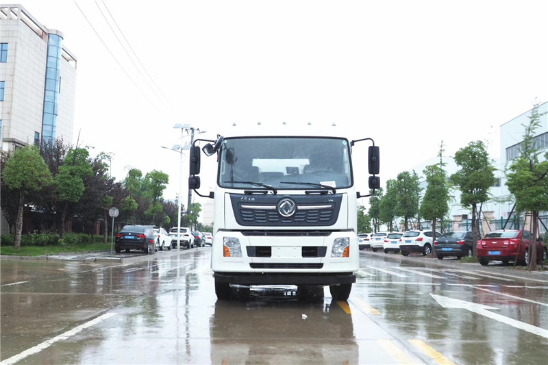 東風(fēng)天龍后八輪20噸噴霧車，國六綠化噴灑車