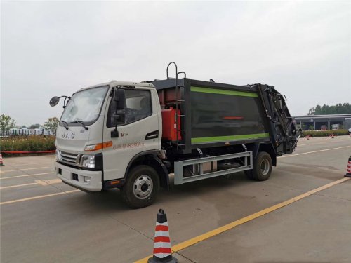 8立方江淮V7 壓縮垃圾車(chē)