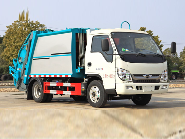 福田5.8方壓縮垃圾車