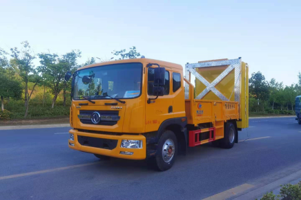 東風(fēng)多利卡D9防撞緩沖車(chē) 12.3T