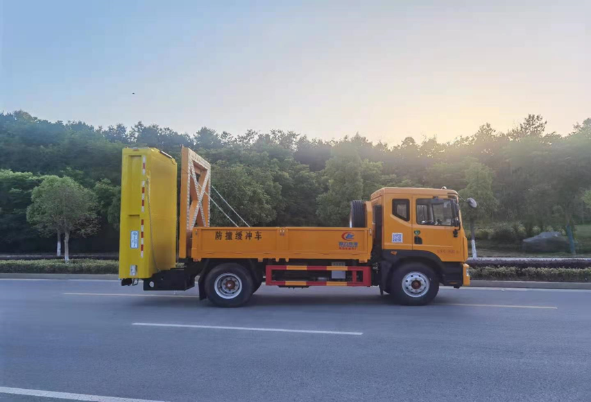 東風(fēng)多利卡D9防撞緩沖車 12.3T