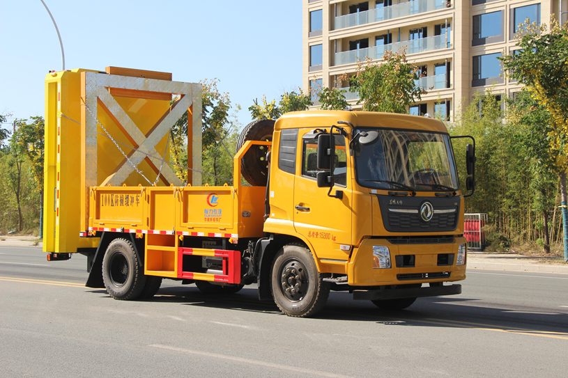 東風(fēng)天錦康機230馬力防撞緩沖車 16T