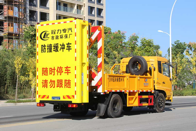東風(fēng)天錦康機230馬力防撞緩沖車 16T