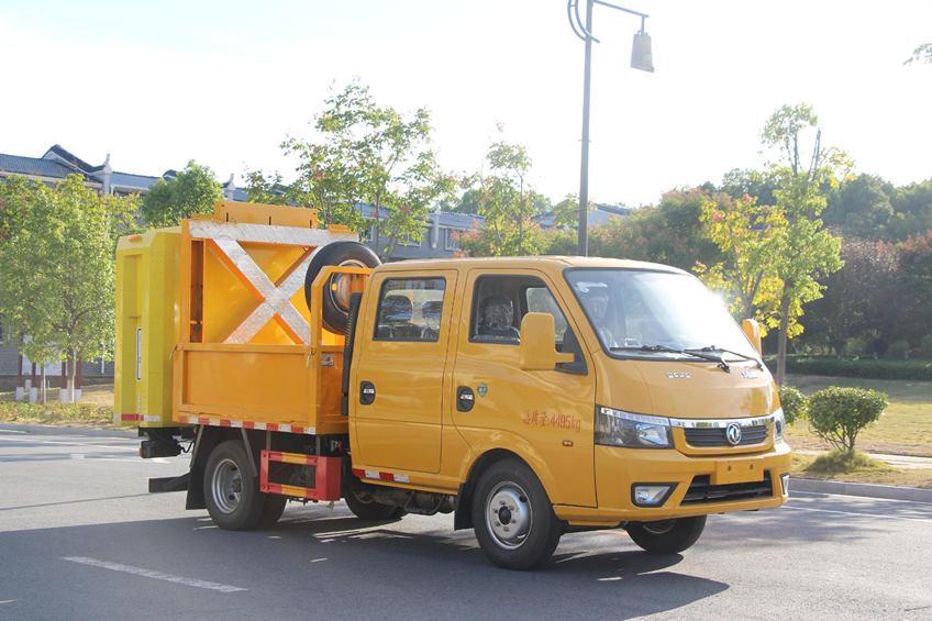東風(fēng)途逸雙排防撞緩沖車 70E